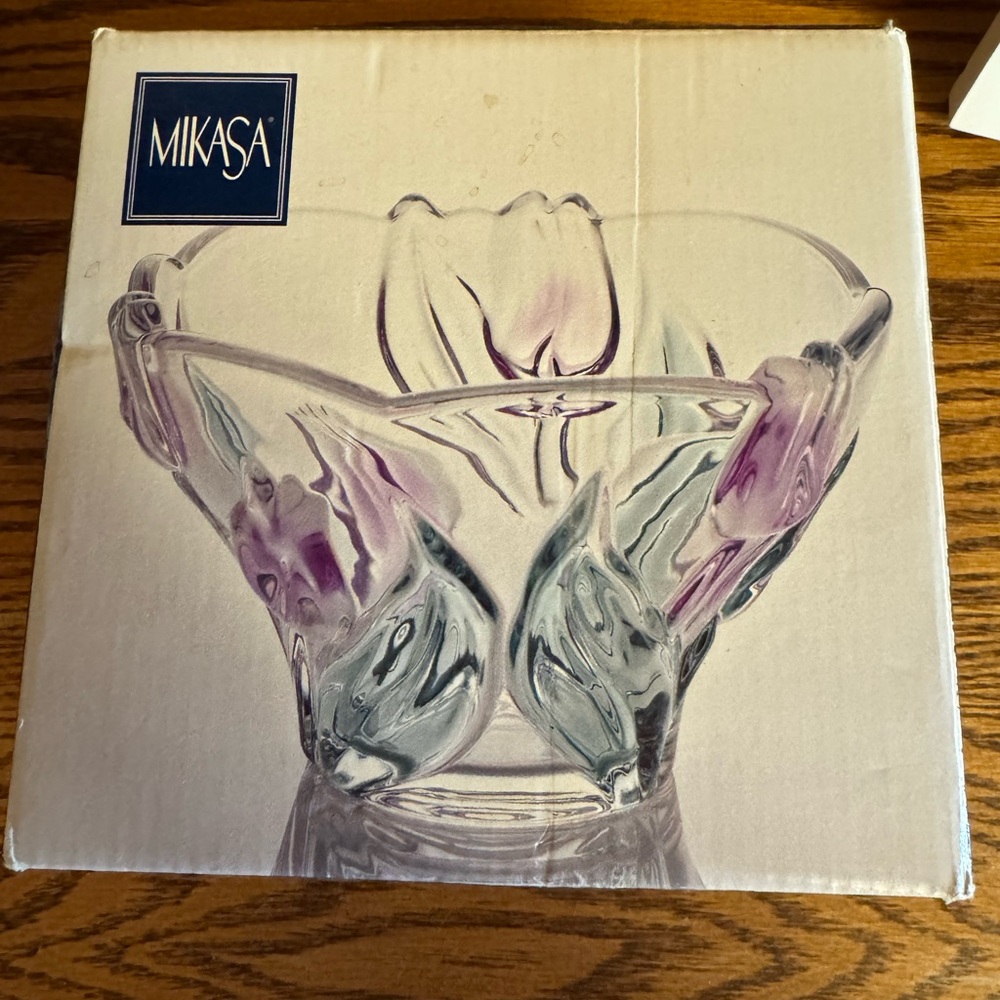 Mikasa Crystal Bowl with Purple Accents